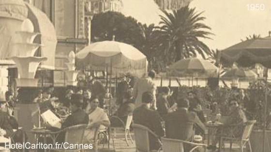 Terrasse de Hotel Carlton, Cannes en 1950